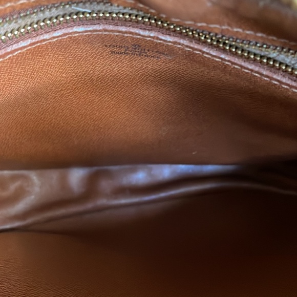 Louis Vuitton Vintage Authentic Handbag - Picture 9 of 16